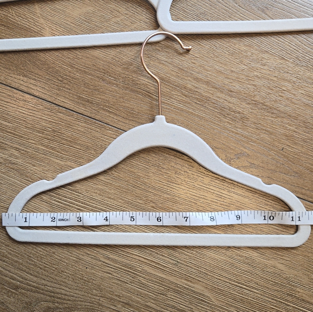 30 Premium Kids Velvet Hangers with Copper/Rose Gold 360 Swivle Hooks White - Picture 6 of 9